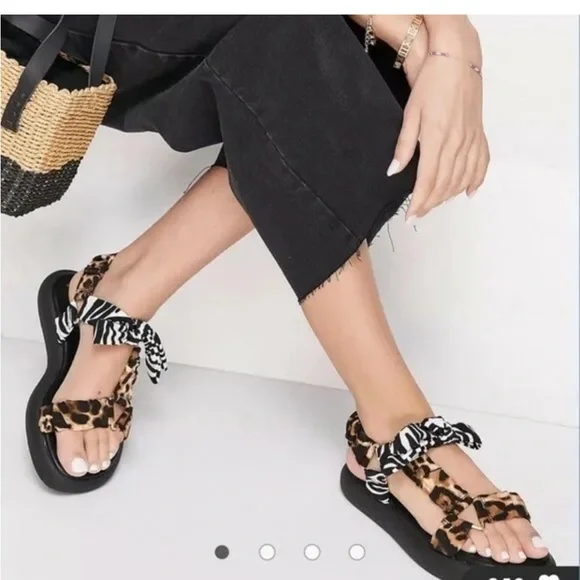 NWT River Island black animal print bow strap sandals size 8 - Picture 5 of 5